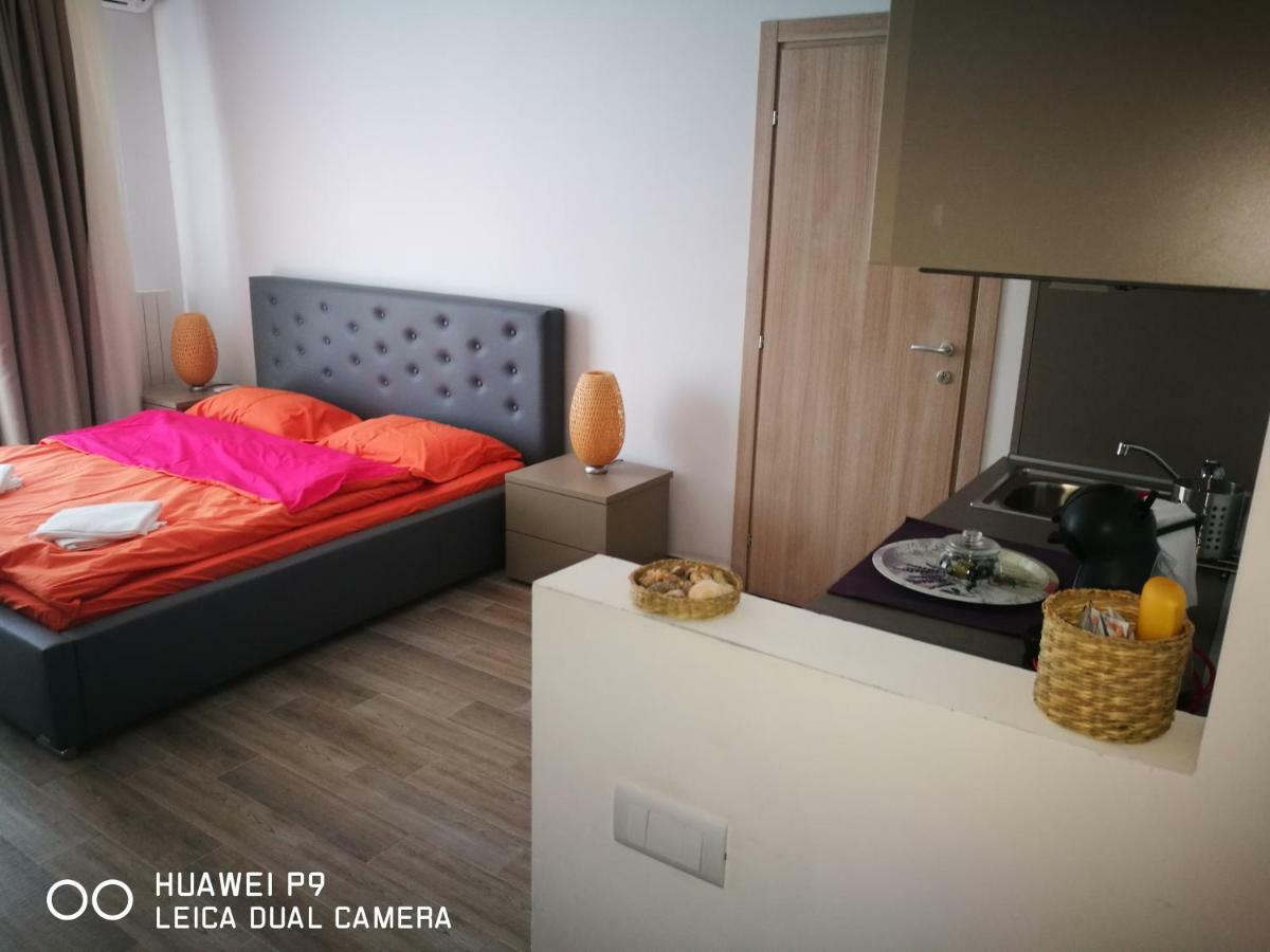 Luxury Studio 42 De Silva Mamaia Eksteriør billede
